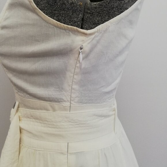 Theory Off White Linen Blend Dress with Belt Size 6 - Picture 7 of 11